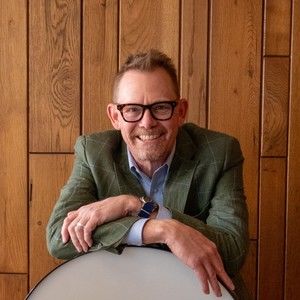 Meet your Posher, Tom